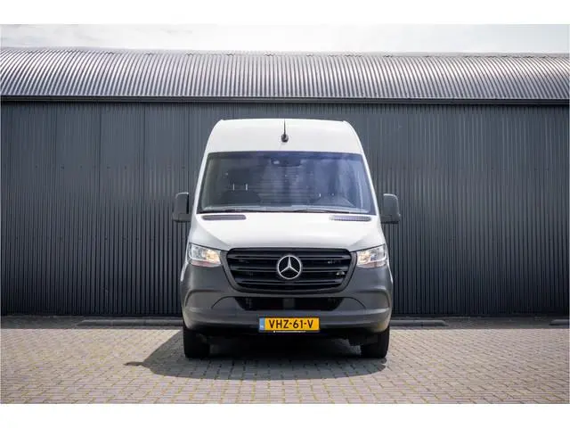 Mercedes-Benz Sprinter 311 CDI L2H2 | Volledig Ingericht | Mbux | Camera | Navi | Climatronic