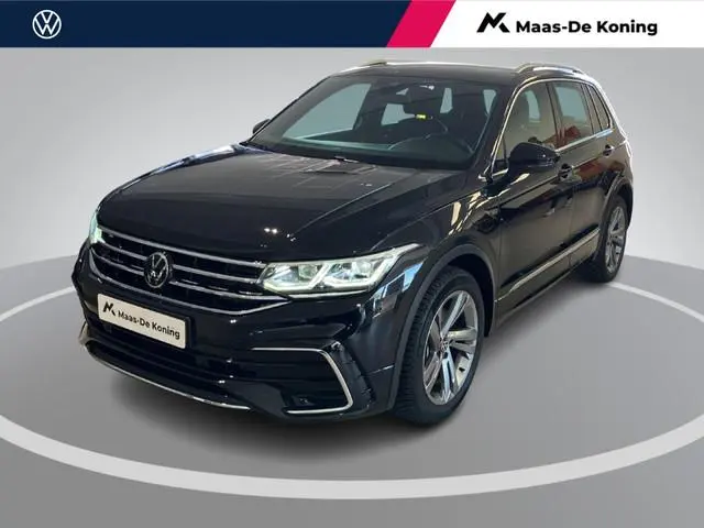 Volkswagen Tiguan 1.4TSI eHybrid 245pk R-Line Business+ · Trekhaak · Navigatie · Apple/Android · Cam...