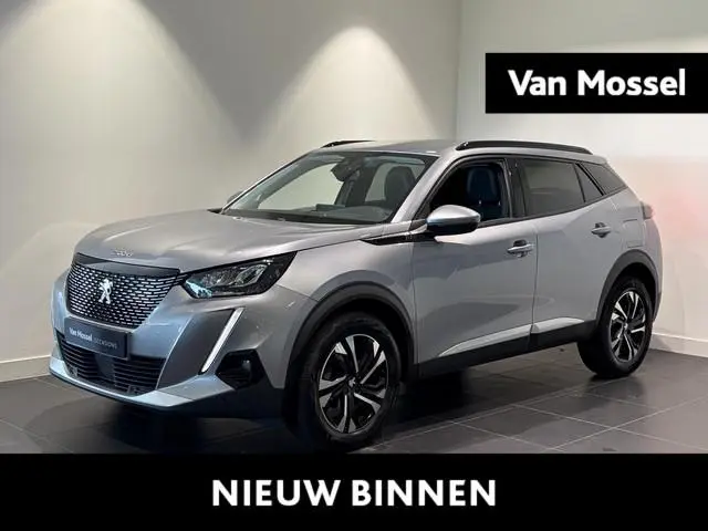 Peugeot 2008 1.2 PureTech Blue Lease Allure - STOELVERWARMING - NAVIGATIE - FULL LED