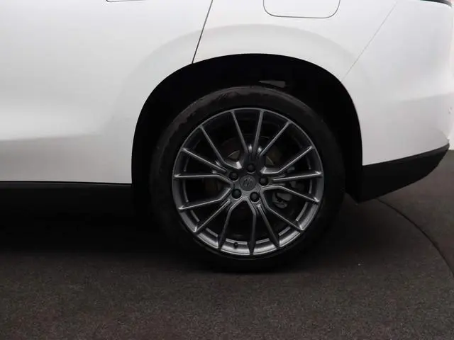 Leapmotor C10
