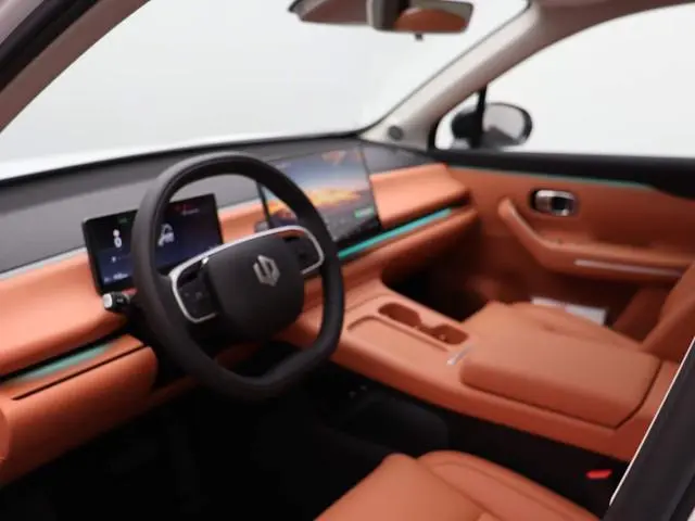 Leapmotor C10