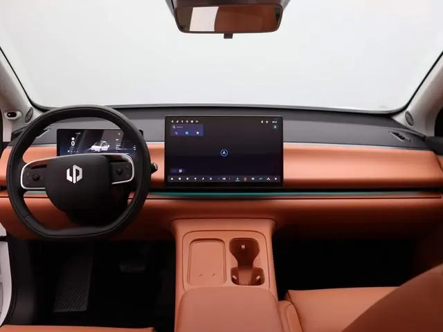 Leapmotor C10