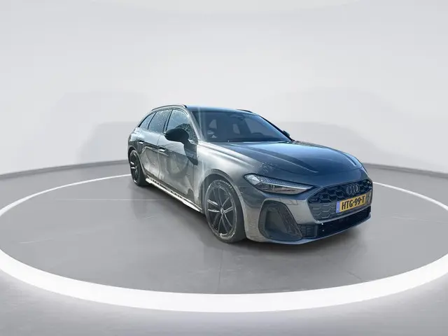 Audi A5 Avant 2.0 299pk S-tronic e-hybrid Quattro S edition · 360 Camera · Alarm · Bijrijder Scherm...