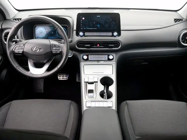 Hyundai Kona EV Comfort Smart 39kWh | LED | Stoelverwarming | Adaptief