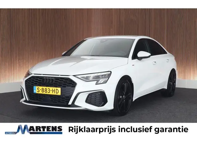 Audi A3 Limousine 35 TFSI 150pk S-Tronic S Edition B&O Keyless Navigatie LED Adaptive cruise Carplay