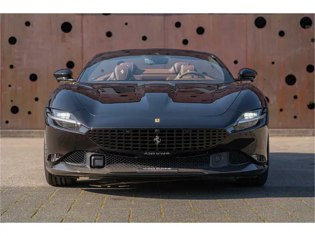 Ferrari Roma Spider 3.9 V8 | ATELIER CAR | MARRONE ROOF | FULL ADAS | CARBON |