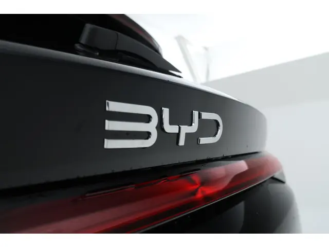 BYD SEAL U