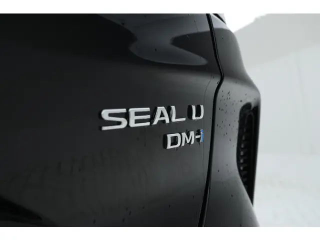 BYD SEAL U