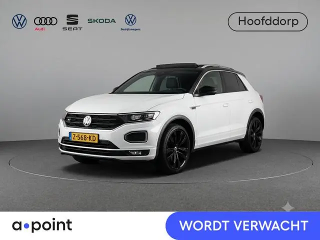Volkswagen T-Roc 1.5 TSI R-Line 150 pk Automaat DSG) | Navigatie | Panoramadak | Trekhaak (afneembaa...