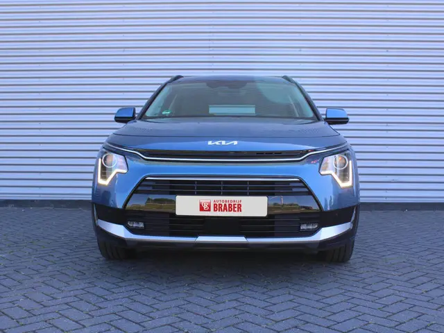Kia Niro 1.6 GDi Hybrid DynamicLine | Automaat | Nieuw | Direct leverbaar | Tot € 3.000 inruilvoorde...