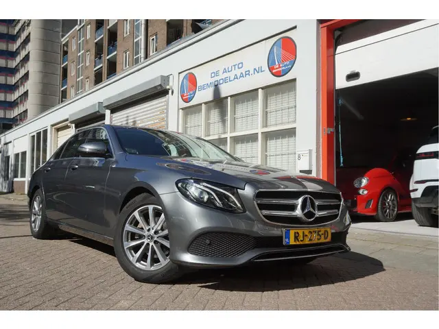 Mercedes-Benz E-klasse 200 Business Solution | 1ste eigenaar | NL Auto | Zeer luxe | Volledig Merced...
