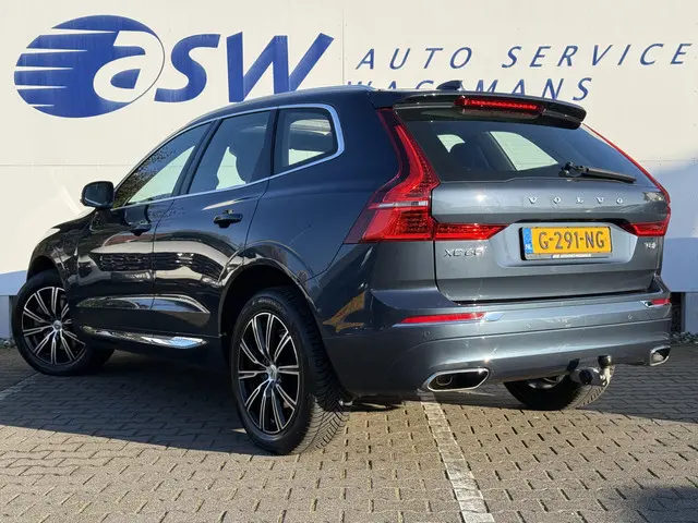Volvo XC60 2.0 T8 Twin Engine AWD Inscription | Trekhaak | Pano | Leder | Camera | LED | 19 inch
