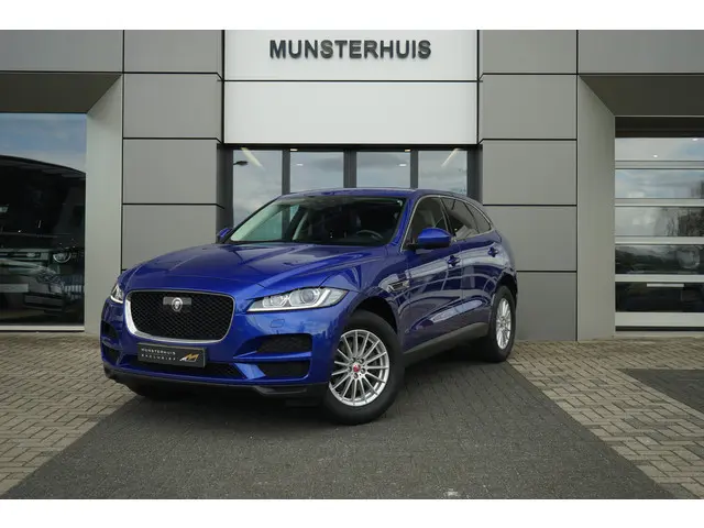 Jaguar F-PACE 2.0t AWD Pure | Verwarmde voorstoelen |
