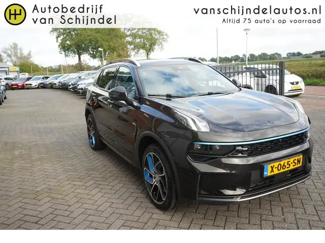 Lynk & Co 01