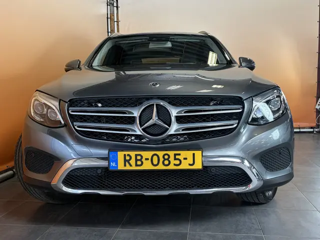 Mercedes-Benz GLC-klasse 250 4MATIC Premium NL Auto! sportinterieur | winterset | trekhaak | stoelve...