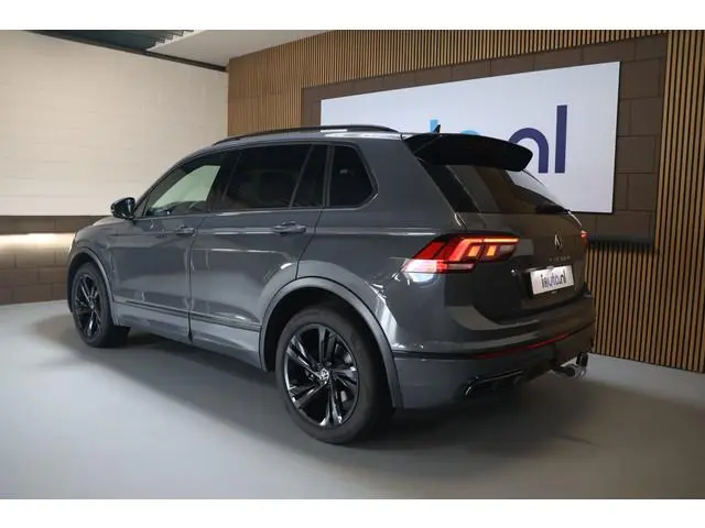 Volkswagen Tiguan 1.4 TSI eHybrid R-Line Black Style Pano/IQ.Light/360/Keyless/Trekhaak wegkl./19" V...