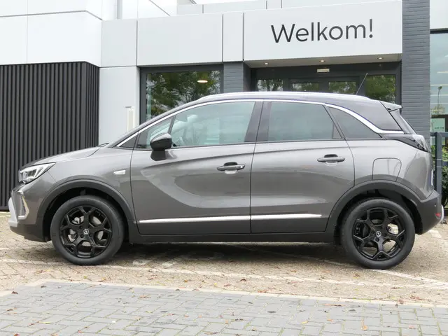 Opel Crossland 1.2 Turbo 130pk Ultimate Automaat | 1e eigenaar | Full options | 17'' LMV
