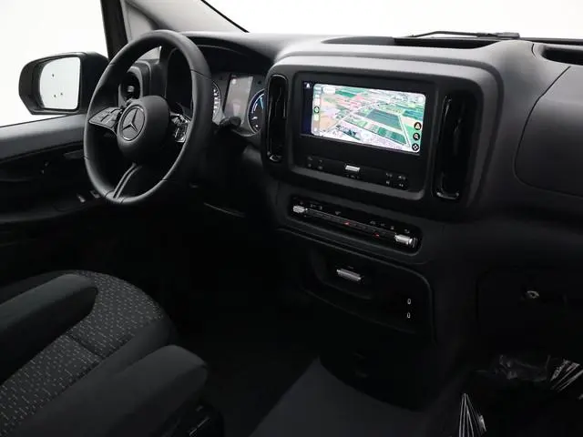 Mercedes-Benz eVito 112 L2 60 kWh *NIEUW* + 2 SCHUIFDEUREN | CAMERA | LMV | STOELVERW. | APPLE CARPL...