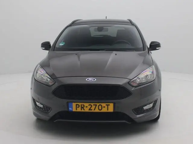 Ford Focus Wagon 1.5 ST-Line 182 | Trekhaak | Navigatie | Parkeersensoren | Camera