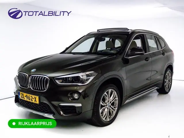 BMW X1 sDrive20i High Exec. X-Line | Afn. trekhaak | Panoramadak | Elec. verst stoel met geheugen |...