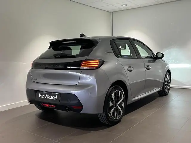 Peugeot 208 1.2 PureTech 100 Style | Draadloze Apple Carplay / Android Auto | Parkeersensoren achter...