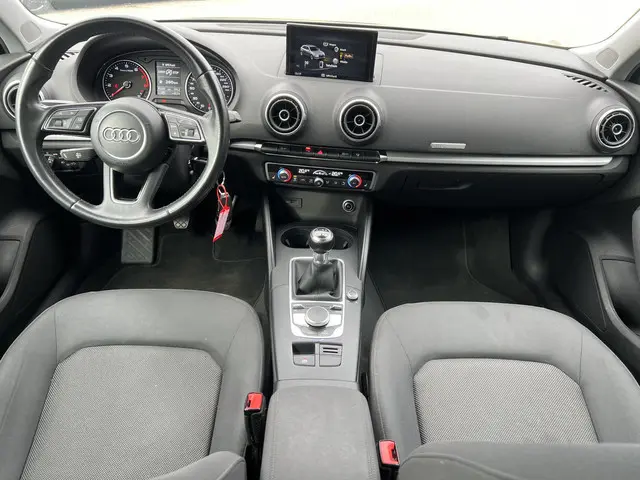 Audi A3 Sportback 1.0 TFSI Sport Pro Line / Cruise / Climate / Stoelverw. / Parkeersensoren V+A / Ap...