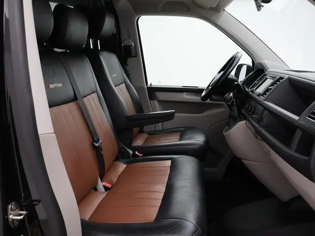 Volkswagen Transporter 2.0 TDI 204 PK DSG + LEDER | APPLE CARPLAY | 2500 KG TREKHAAK | STANDKACHEL