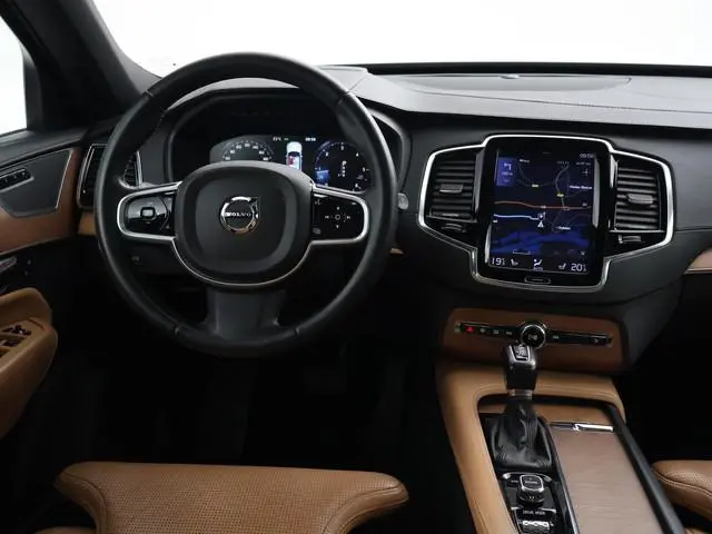 Volvo XC90 2.0 D5 224 PK AWD AUT. INSCRIPTION *81.553 KM!* + WEGKL. TREKHAAK | PANORAMA | STOELVENTI...