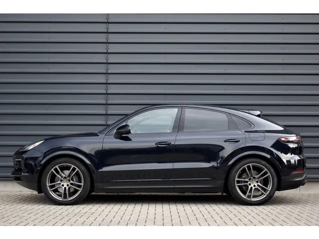 Porsche Cayenne Coupé 3.0 E-Hybrid 462pk Sport Chrono | Pano | 360 Camera | 21'' Wielen | Luchtverin...