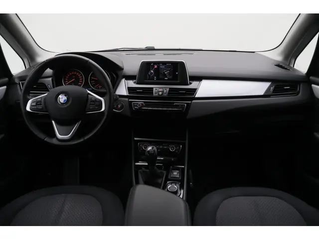 BMW 2-serie Active Tourer 216i LED, Climate, Cruise, Bluetooth, PDC