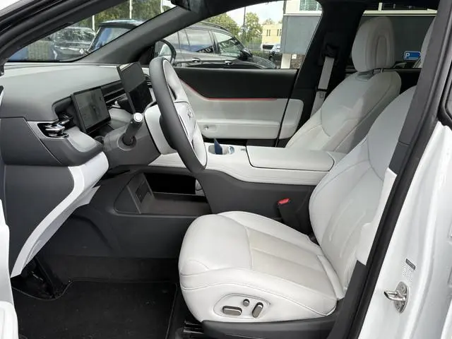 XPENG G6
