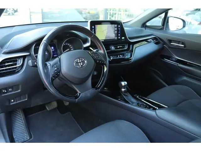 TOYOTA C-HR 1.8 HYBRID DYNAMIC | ACC | CAMERA | TREKHAAK | KEY-LESS | NAVI