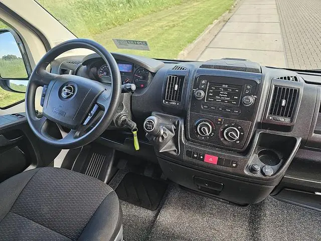 Opel Movano