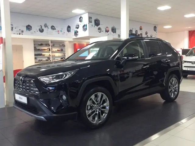 TOYOTA RAV4 2.0 VVT-iE 175pk CVT Executive * Premium Pack! * Direct leverbaar! * 