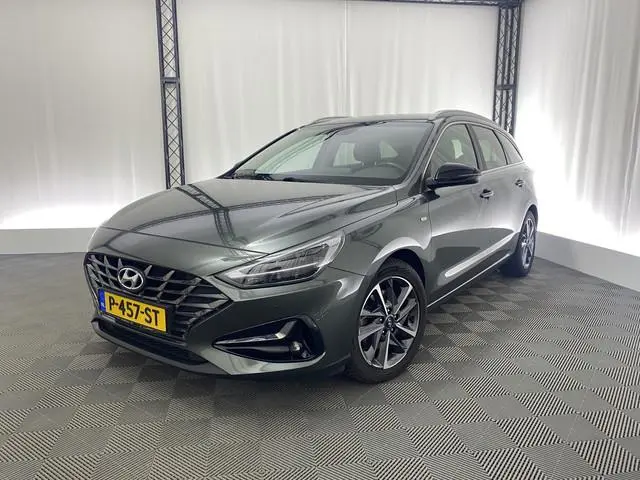 Hyundai i30 Wagon 1.5 T-GDi MHEV Premium Apple carplay | Trekhaak | Leer | Stoel- en stuurverw. | St...
