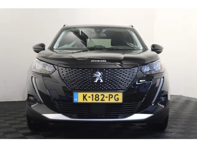 Peugeot 2008 1.2 PureTech Blue Lease Allure |Camera|Trekhaak|Navi|