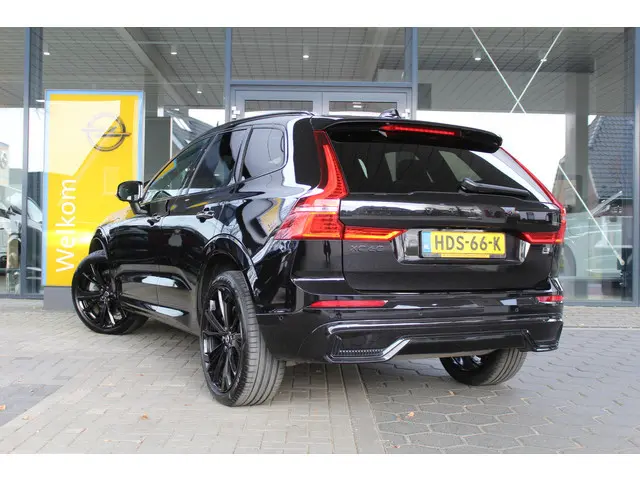 Volvo XC60 2.0 T8 Plug-in hybrid AWD Plus Black Edition Elek. Trekhaak | 360 Camera | Panorama dak |...