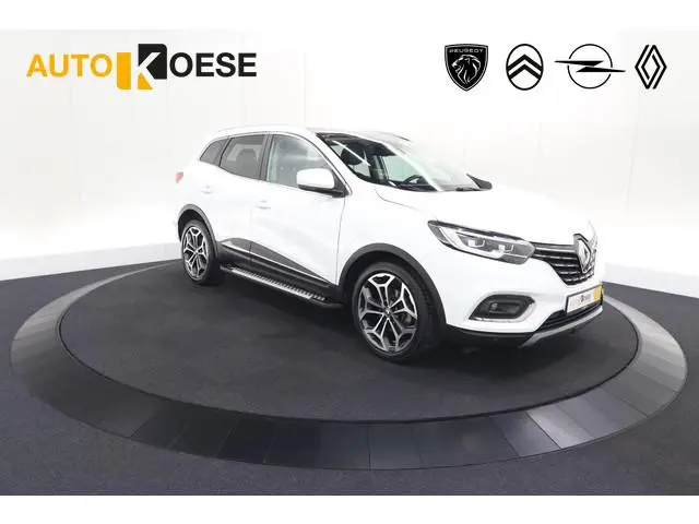 Renault Kadjar TCe 140 EDC Bose | Trekhaak | Panoramadak | Allseason Banden | Camera