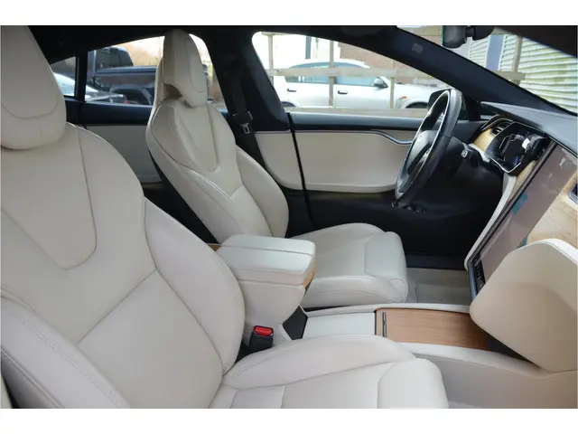 Tesla Model S Performance Ludicrous Raven, Adaptieve Luchtvering, Enhanced AutoPilot3.0 (twv 3.800,-...