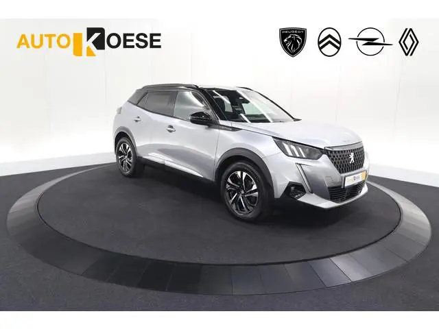 Peugeot 2008 PureTech 130 EAT8 GT-Line | Stoelverwarming | Camera | Dodehoekdetectie | Navigatie