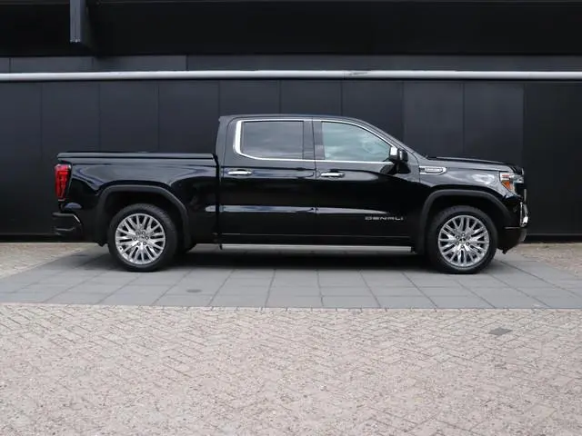 GMC Sierra