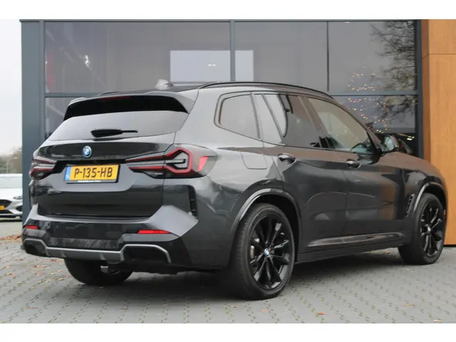 BMW iX3 High Executive 80 kWh | Pano | Dodehoek | H&K Audio