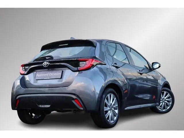 Toyota Yaris 1.5 VVT-i Dynamic Limited, Stoel & Stuurverwarming , Adaptieve Cruise control, Parkeerc...