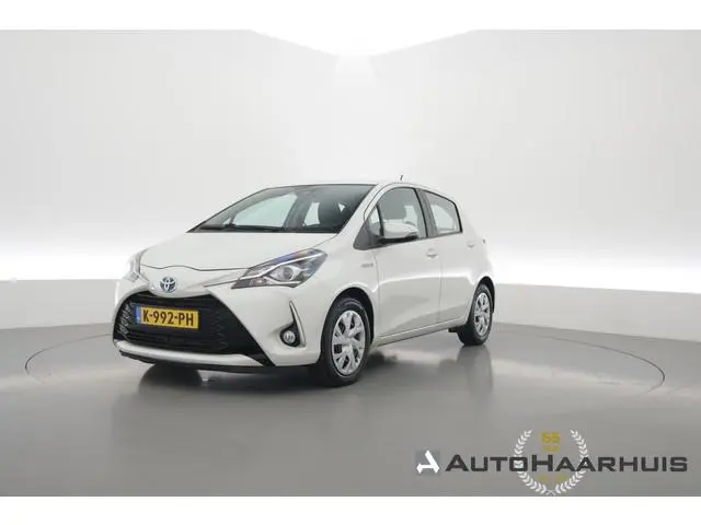 Toyota Yaris 1.5 Hybrid Active | Cruise Control | Bluetooth | Navigatie | Camera | Lane Assist | Air...