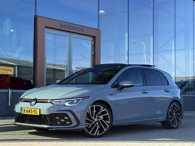 Volkswagen Golf 2.0 TSI GTI | Pano | Harman / Kardon | Achteruitrijcamera | HDD | Stoel / Stuurverwa...