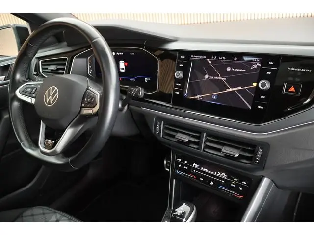 Volkswagen Polo 1.0 TSI 110pk DSG R-Line Panoramadak Stoelverwarming Achteruitrijcamera Parkeersenso...