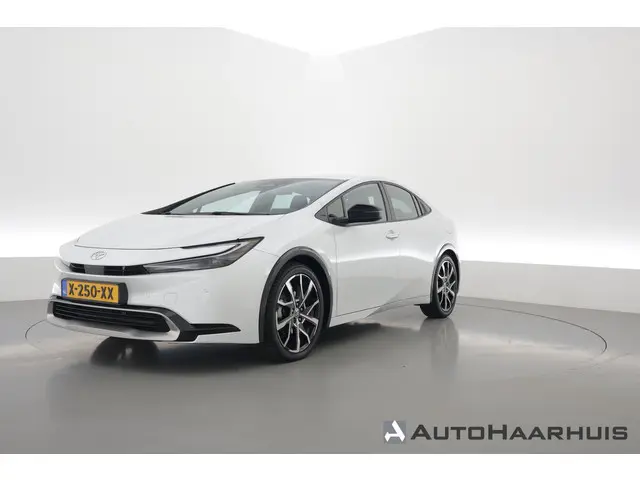 Toyota Prius 2.0 Plug-in Executive - Orig. NL | Dig. Cockpit | Adapt. Cruise | Stoel-Stuurverw. | Nav+App.Connect | Camera+PDC | Elek. Klep | ACC | LED v