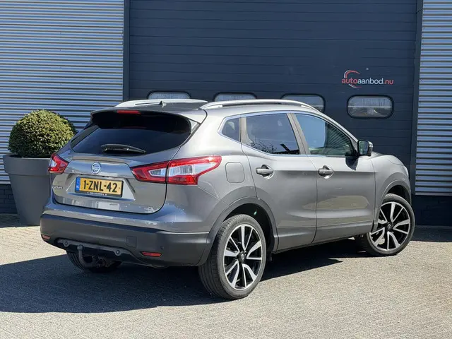 Nissan Qashqai 1.2 Tekna | Panoramadak | 360* Camera | Lane Assist | Trekhaak | Cruise Control |