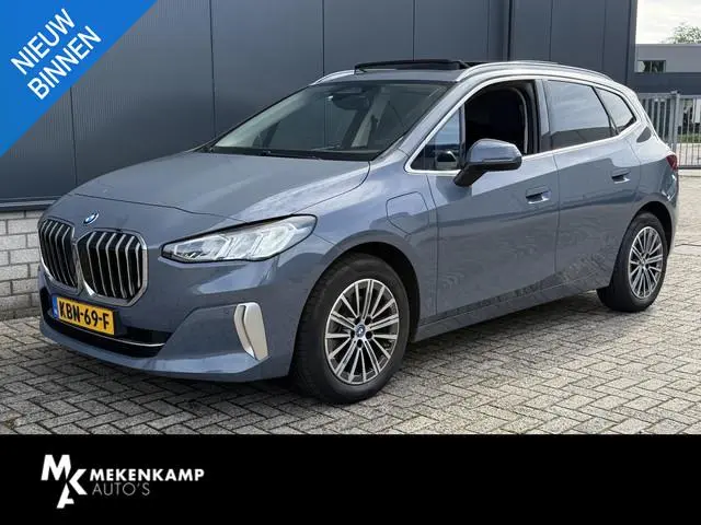 BMW 2-serie Active Tourer 225e xDrive Luxury Line 17"/Leder + memory/Panoramadak/Stoelmassage/Harman...