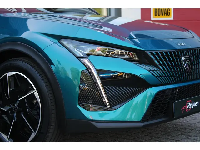 Peugeot 408